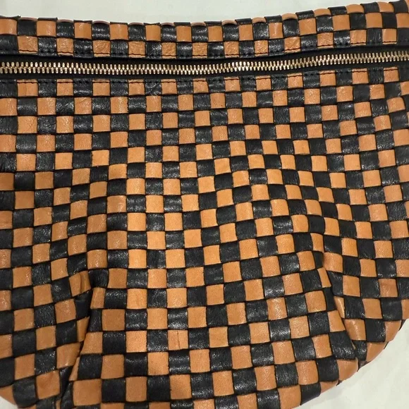 Clare V Grande Fanny - Picture 3 of 9